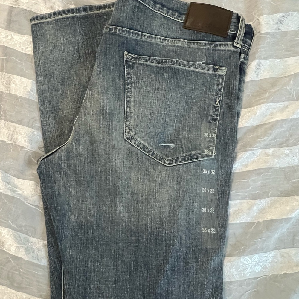 Express Blue Straight-Leg Jeans with Vintage Appeal